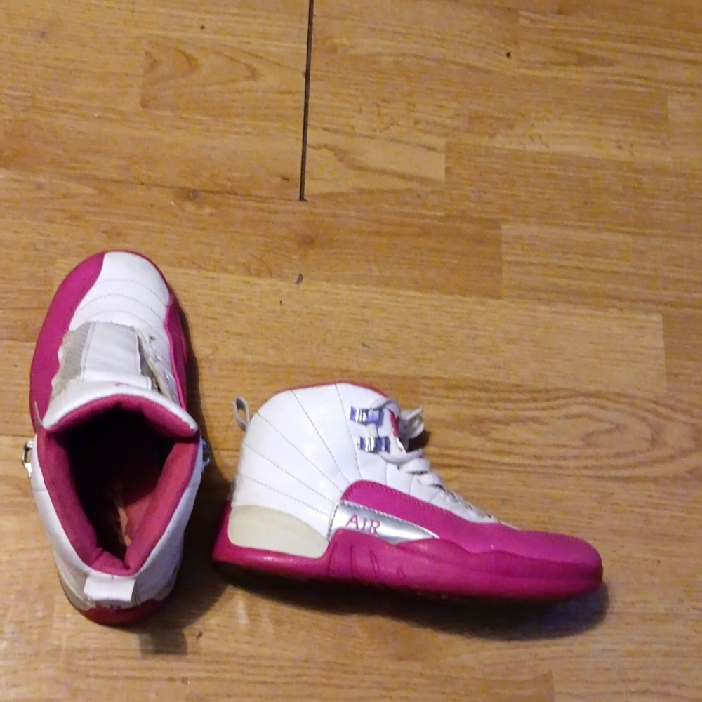 Nike Air jordan 12 retro dynamic pink